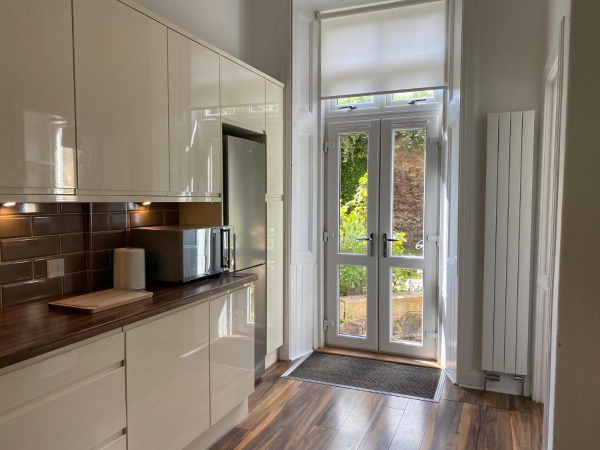 Apartamento Lovely Main Door 2 Bed