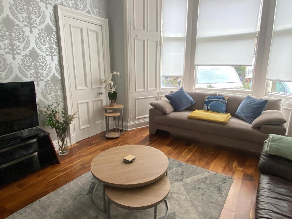 Apartamento Lovely Main Door 2 Bed